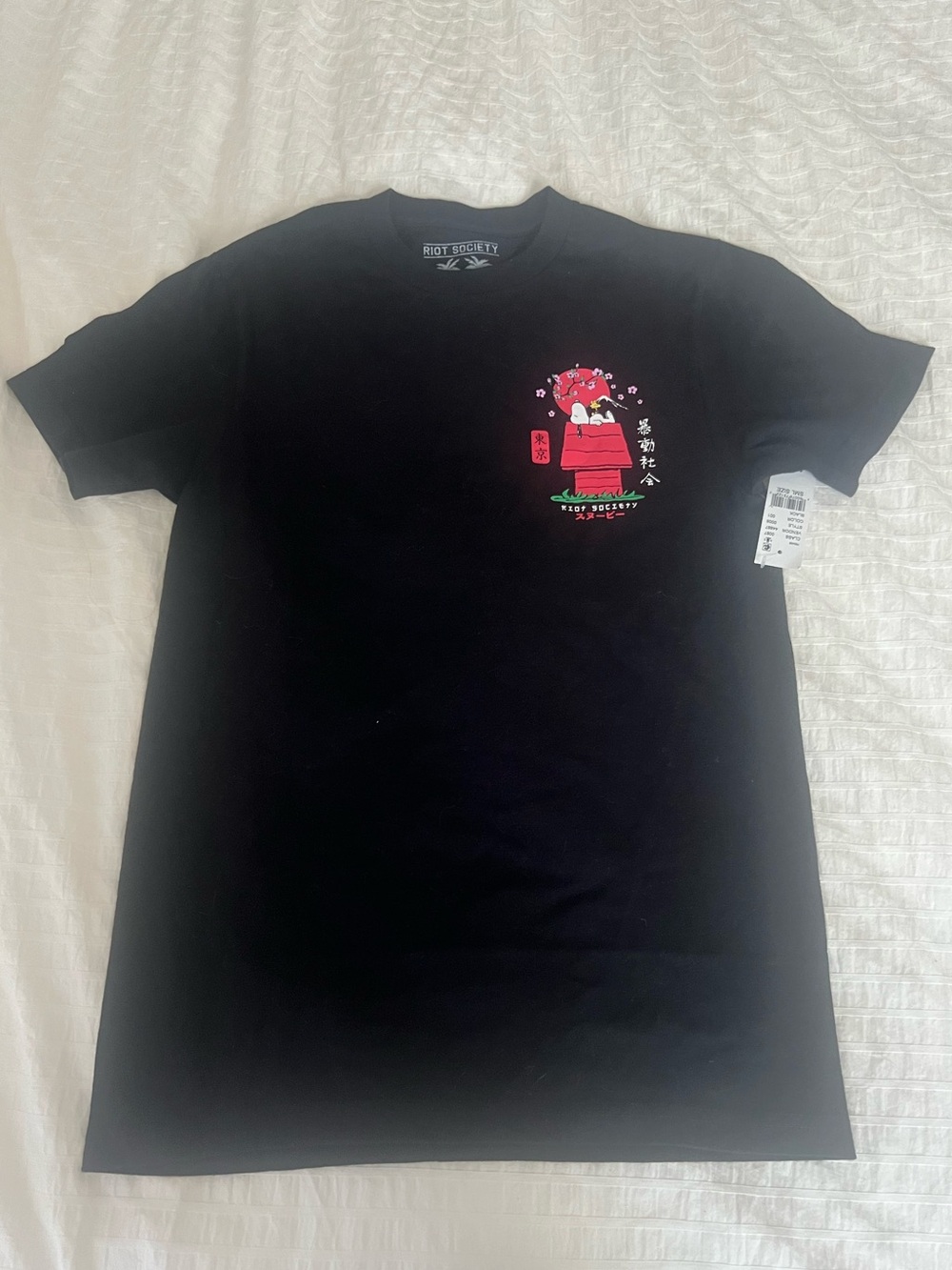 NWT Riot Society Snoopy Peanuts Japan T-Shirt